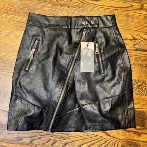 Kendall + Kylie black faux leather zipper skirt XS
